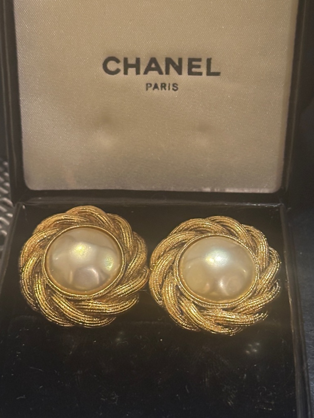 CHANEL Gold and Pearl Twisted Rope Earrings - Picture 2 of 6